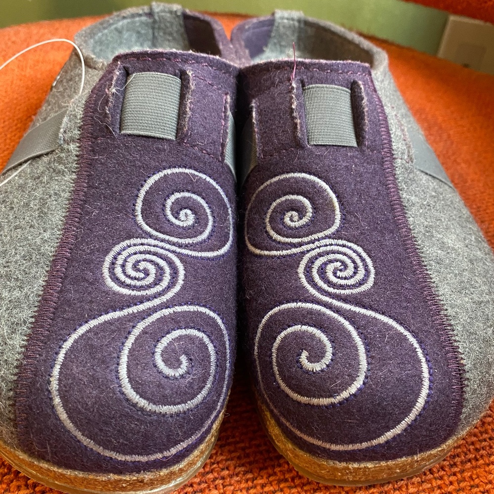 Haflinger purple wool clogs size 41